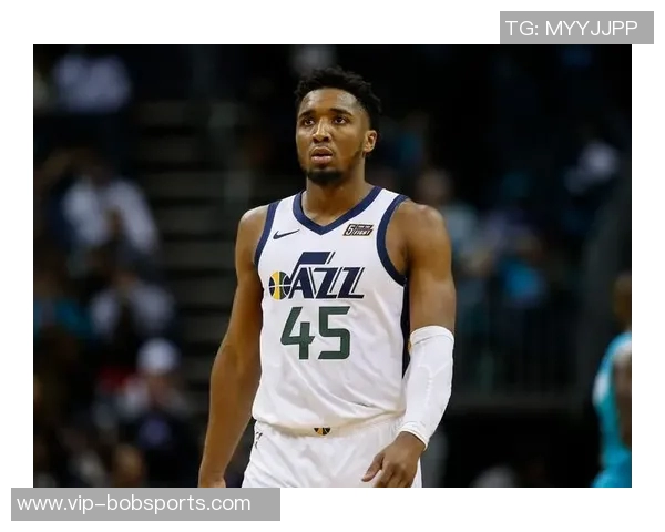 奎因半场表现亮眼13号秀砍下8分4板并送生涯最高8助 奎因半场表现亮眼13号秀砍下8分4板并送生涯最高8助