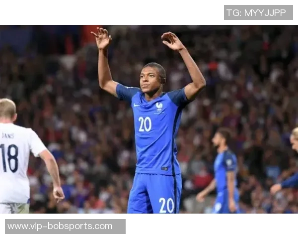 姆巴佩呼吁外界尊重亚马尔的私人生活给予他更多空间与安静 姆巴佩呼吁外界尊重亚马尔的私人生活给予他更多空间与安静