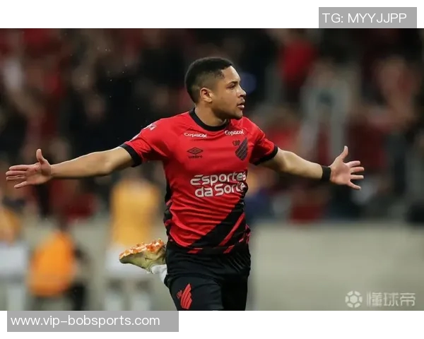 罗克重返巴甲状态火热20岁小将8场打入8球引发转会热潮 罗克重返巴甲状态火热20岁小将8场打入8球引发转会热潮