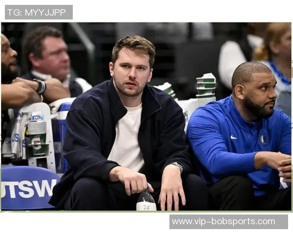 独行侠官方宣布莱夫利因右脚肿胀将继续缺席暂无回归时间表 独行侠官方宣布莱夫利因右脚肿胀将继续缺席暂无回归时间表