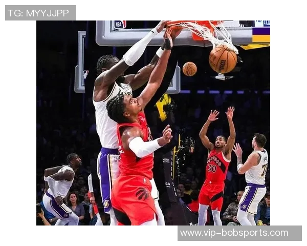 艾顿本季面对顶级内线表现出色7战全胜场均18分10篮板命中率高达72