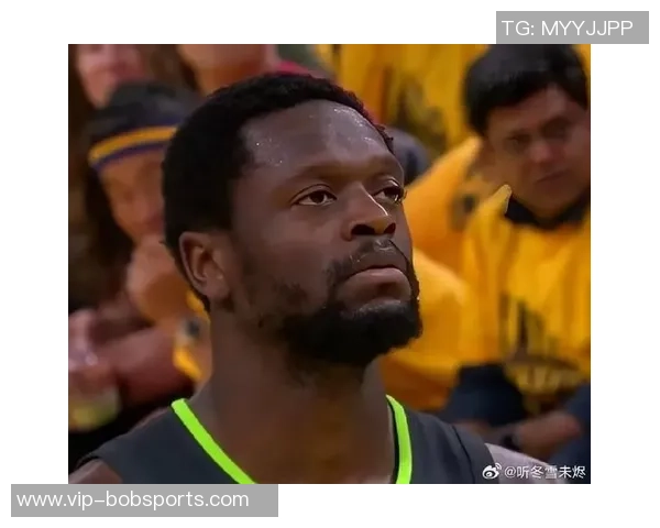 兰德尔表现出色17投10中贡献23分10篮板4助攻带领球队取得胜利