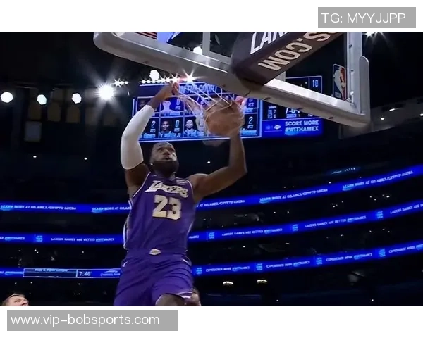 布劳恩上赛季快攻得分领跑联盟超越字母哥与詹姆斯的精彩表现 布劳恩上赛季快攻得分领跑联盟超越字母哥与詹姆斯的精彩表现